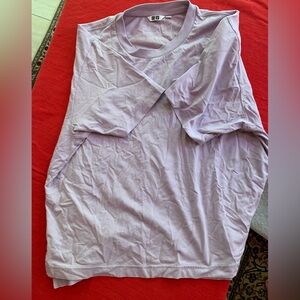 Uniqlo t-shirt